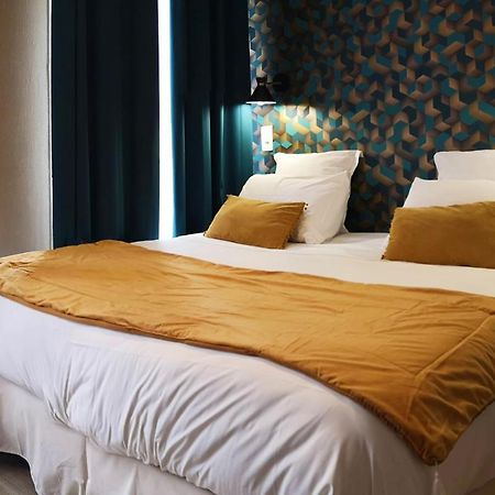 Hotel Hippodrome Paris Exterior foto